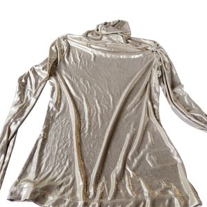 Metallic top